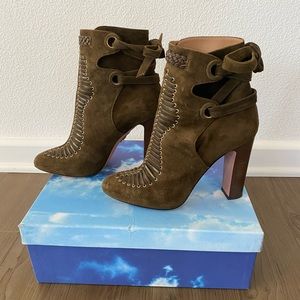 Aquazurra booties